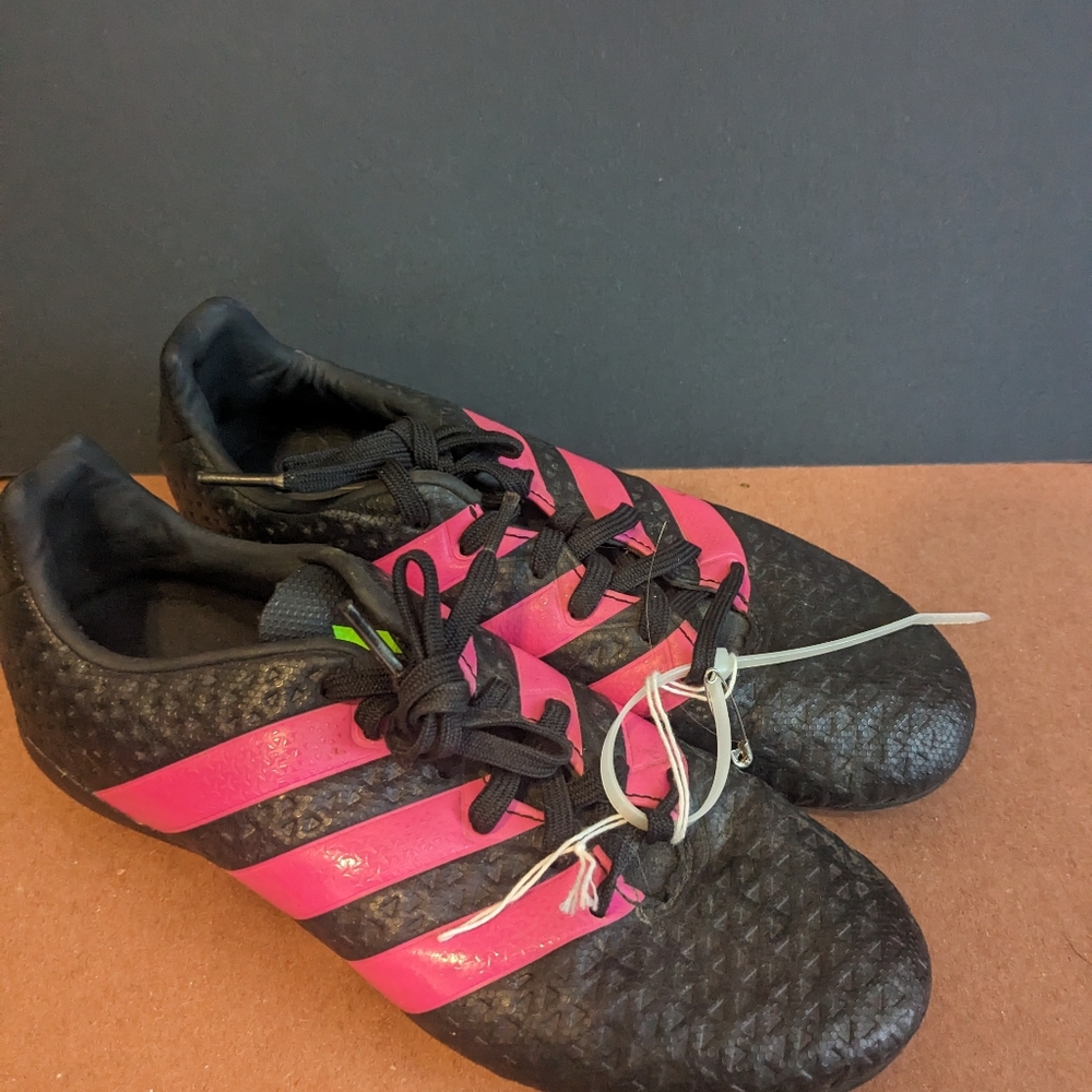 Soccer Cleats size 3 youth Adidas
